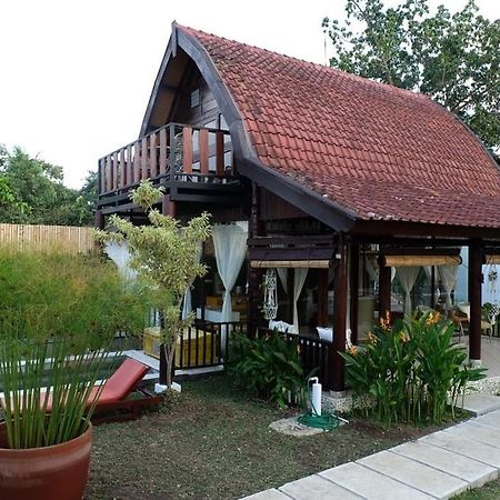 Le Kekeri Villas Collection Матарам Екстериор снимка