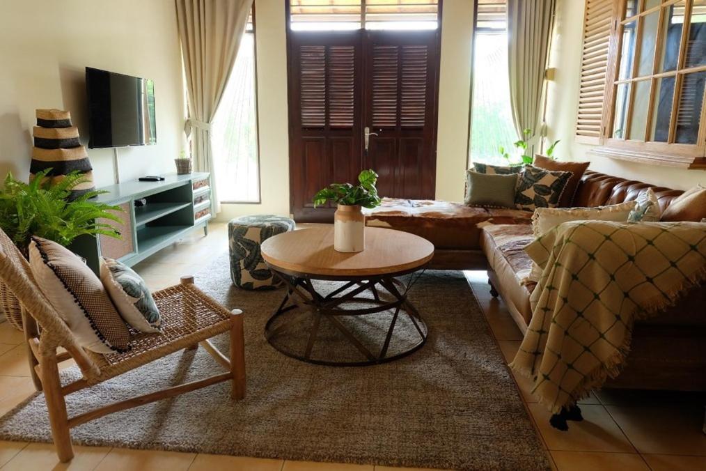Le Kekeri Villas Collection Матарам Екстериор снимка